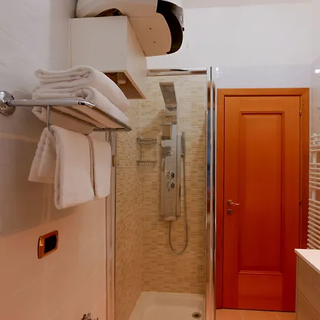 Alojamento de Acomodação e Pequeno-almoço Vatican 4*