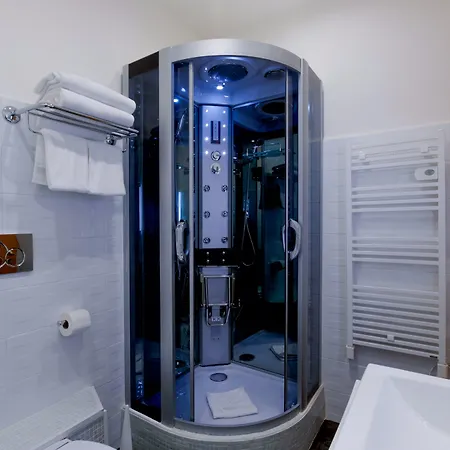 Vatican Couette-café 4*